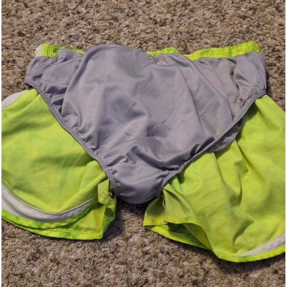 Nike Dri-Fit Tempo Running Shorts Women's Size Large Green Yellow Tie Dye‎